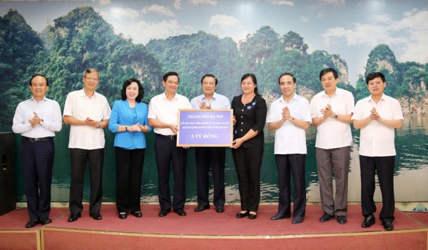 Đoàn công tác thành phố Hà Nội thăm và làm việc tại tỉnh Tuyên Quang