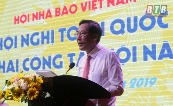 "Tiếp tục đổi mới nội dung, phương pháp hoạt động, nâng cao vai trò, chất lượng hiệu quả của tổ chức Hội; tiến hành đại hội các cấp hướng tới Đại hội toàn quốc Hội Nhà báo Việt Nam lần thứ XI, nhiệm kỳ 2020-2025”