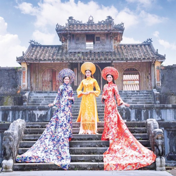 Áo dài - một nét duyên thầm của người con gái xứ Huế