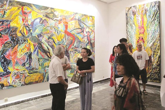 Phòng tranh - Chất vẫn hơn lượng