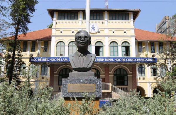 Cận cảnh ngôi trường dòng trăm tuổi ở Sài Gòn