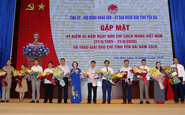 Yên Bái: Gặp mặt trang trọng kỷ niệm 95 năm Ngày Báo chí cách mạng Việt Nam và trao giải Báo chí tỉnh Yên Bái năm 2020