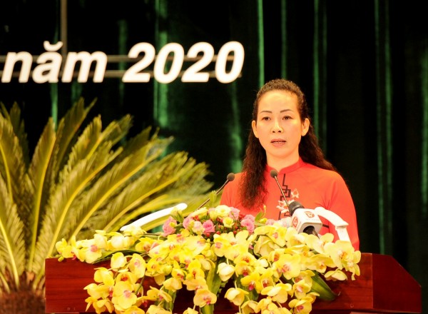Đồng chí Trương Thị Hồng Hạnh, Giám đốc Sở Du lịch thành phố Đà Nẵng trình bày tại Đại hội Đảng bộ lần thứ XXII, nhiệm kỳ 2020-2025