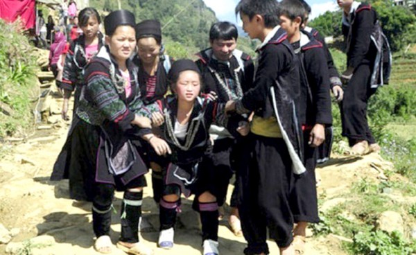 Tục “kéo vợ” của người Mông