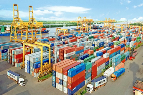 Giảm thiểu rủi ro khi tham gia vào các hợp đồng mua bán hàng hóa quốc tế