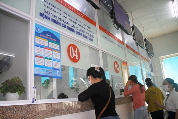 Phải xin lỗi người dân khi trễ hẹn trả kết quả thủ tục hành chính