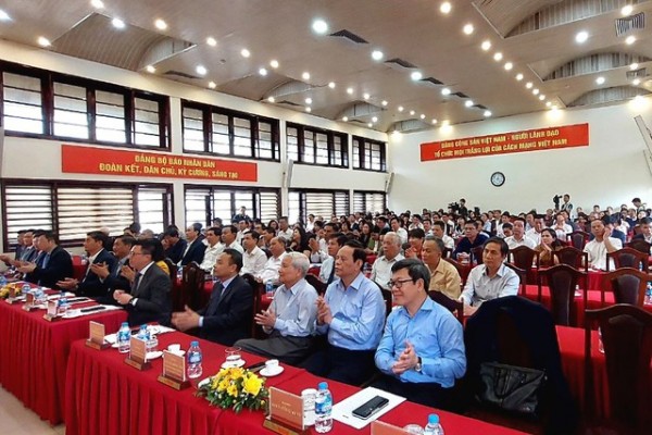 Tham dự Lễ ra mắt có hơn 300 đại biểu là lãnh đạo, đại diện một số ban, bộ, ngành Trung ương, địa phương… Ảnh: VGP/Nguyễn Hoàng