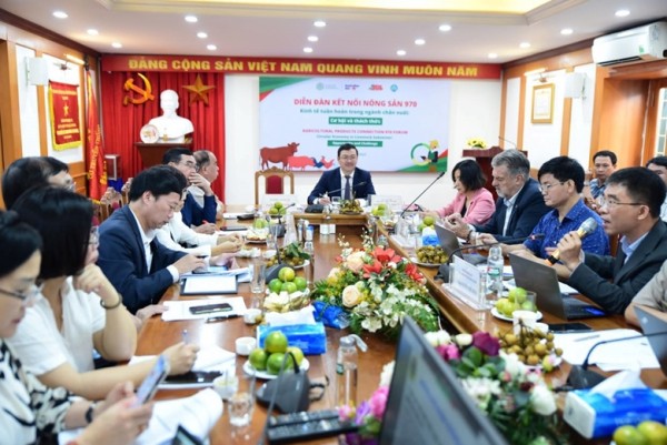 Quang cảnh Diễn đàn tại điểm cầu Hà Nội (Ảnh: N.Q)