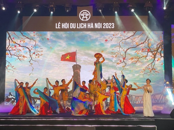Chương trình nghệ thuật khai mạc Lễ hội du lịch Hà Nội 2023