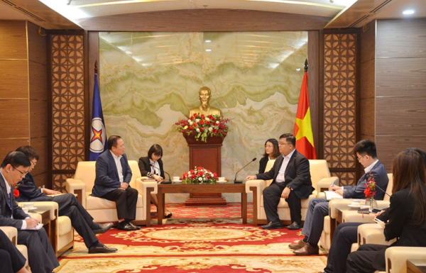 Cuộc làm việc của lãnh đạo Uỷ ban quản lý vốn nhà nước tại doanh nghiệp với Tổng thầu MCC