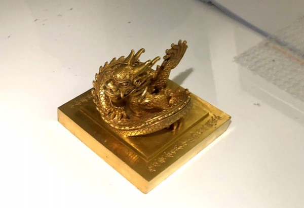 Ấn vàng "Hoàng đế chi bảo" - Ảnh: Cục Di sản Văn hóa