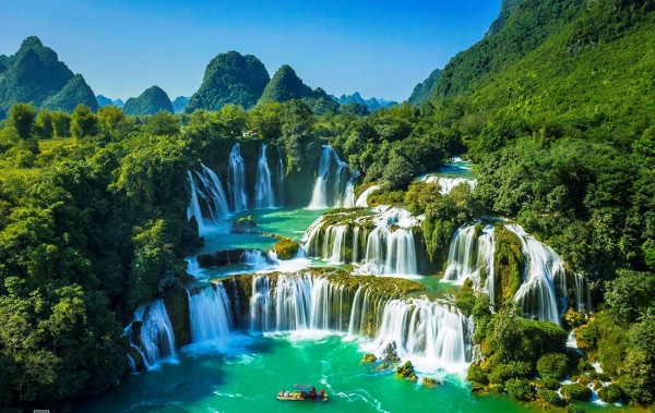 Cao Bằng “vương quốc của di tích lịch sử và cách mạng”