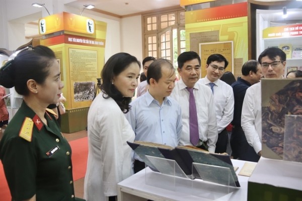 Trưng bày 600 tư liệu về Lời kêu gọi thi đua ái quốc