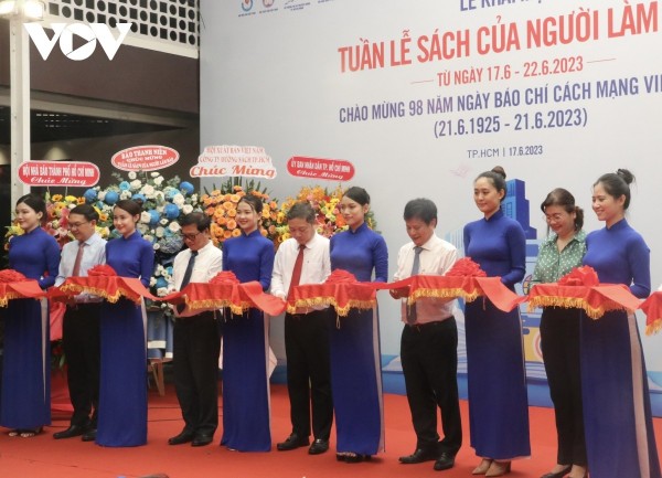 Tuần lễ sách của người làm báo ở TP.HCM: Tôn vinh người làm báo gắn liền phát triển văn hóa đọc