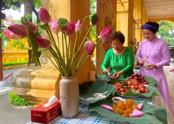 Tái hiện Tết Đoan Ngọ xưa tại Hoàng thành Thăng Long