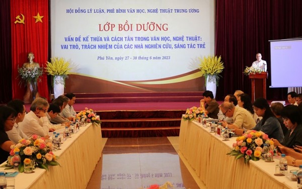 Nâng cao vai trò, trách nhiệm của nhà nghiên cứu, sáng tác văn học nghệ thuật