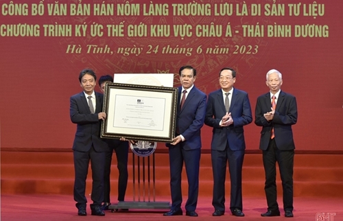 Văn bản Hán Nôm Làng Trường Lưu được công nhận là di sản tư liệu thế giới