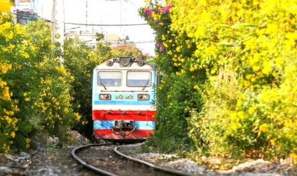Tăng thêm tàu du lịch Nha Trang - Đà Nẵng và Hà Nội - Sài Gòn