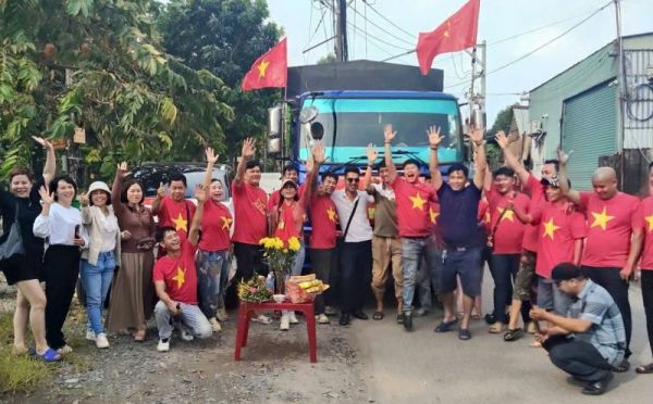 Nhóm thiện nguyện phường Tân Đông Hiệp chung tay hướng về...