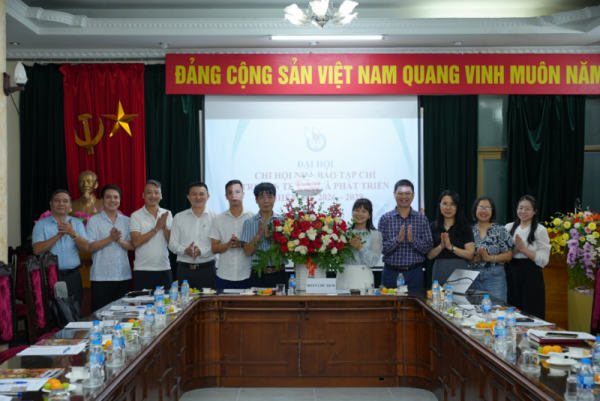 ĐẠI HỘI CHI HỘI NHÀ BÁO TẠP CHÍ TRUYỀN THỐNG VÀ PHÁT TRIỂN...