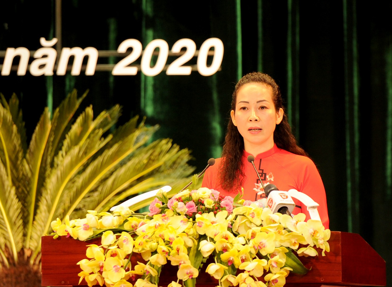 Đồng chí Trương Thị Hồng Hạnh, Giám đốc Sở Du lịch thành phố Đà Nẵng trình bày tại Đại hội Đảng bộ lần thứ XXII, nhiệm kỳ 2020-2025