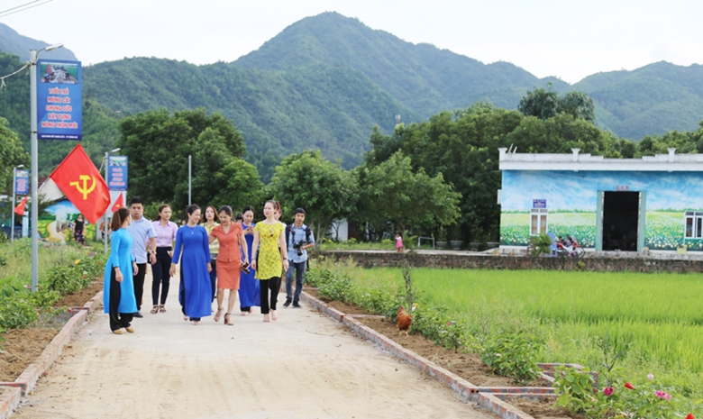 Thôn Pò Hèn, xã Hải Sơn đang trở thành điểm du lịch cộng đồng có sức hấp dẫn đối với nhiều du khách. Ảnh: Thái Cảnh.