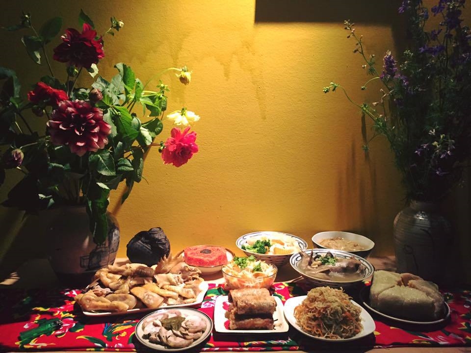 Lễ cúng hóa vàng dịp Tết Nguyên đán đơn giản, đầy đủ nhất. (Ảnh minh họa)