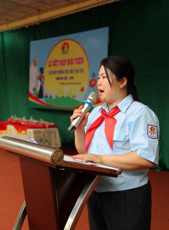 Cô Nguyễn Thị Vân - Tổng phụ trách Đội của nhà trường